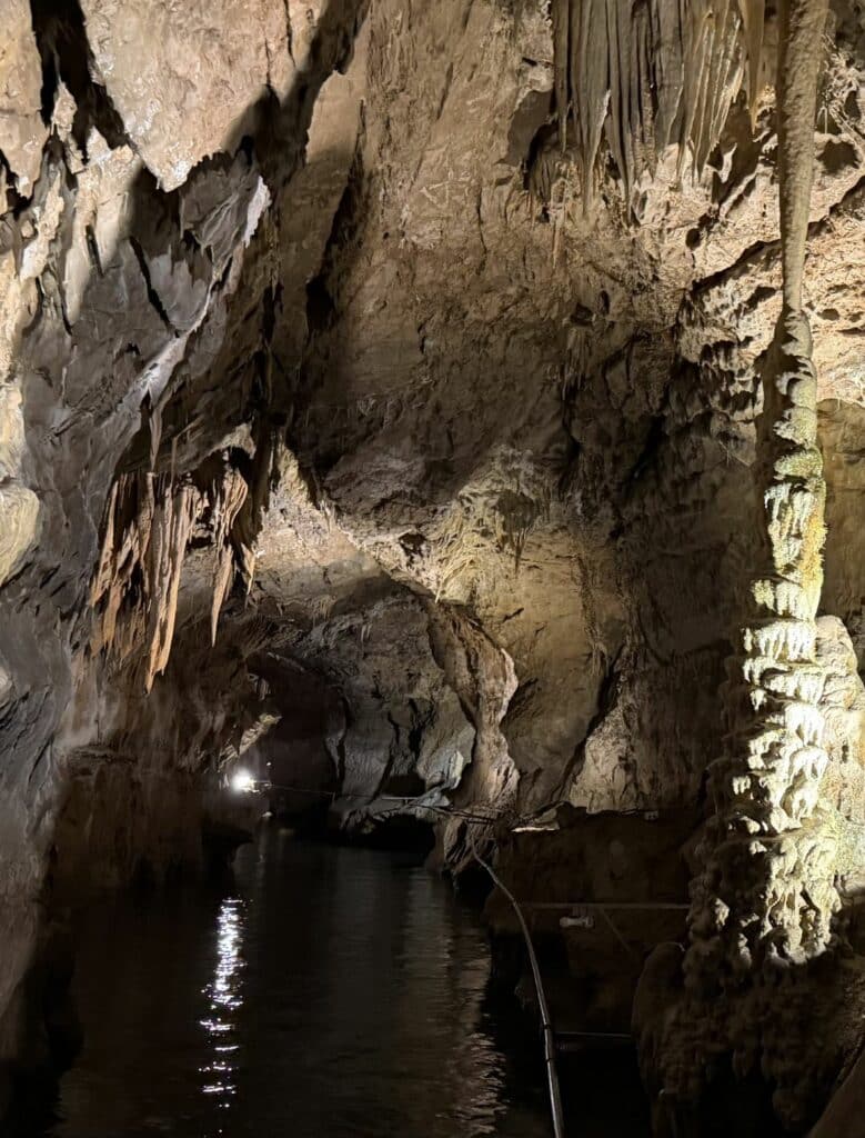 Tarifs et horaires Grottes de Médous